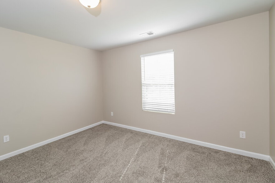Building Photo - 124 Hamilton Pointe Dr