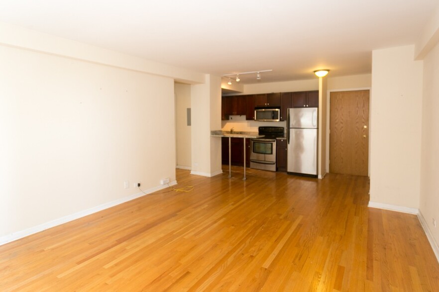 Building Photo - 4180 N Marine Dr