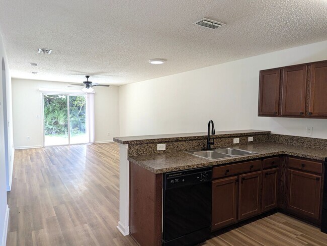 Building Photo - 130 Plantation Point Dr