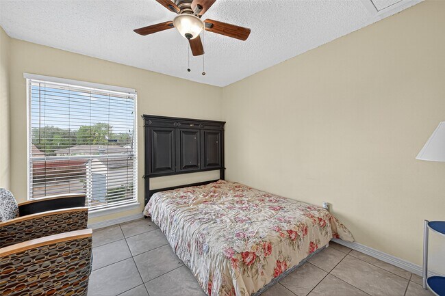 Building Photo - 8360 Jorine Dr