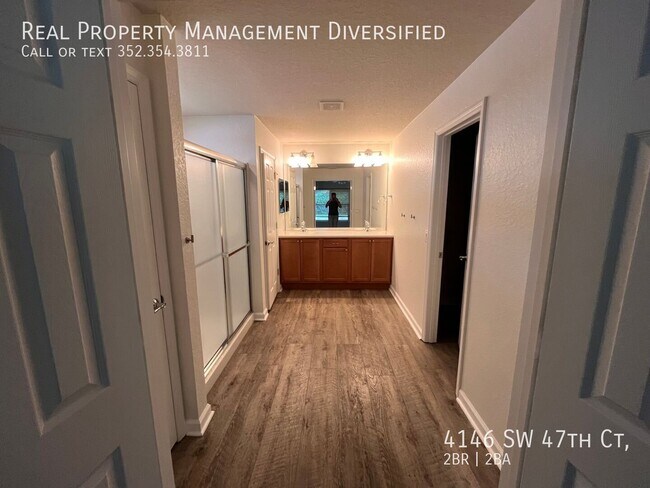 Building Photo - 4146 SW 47th Ct