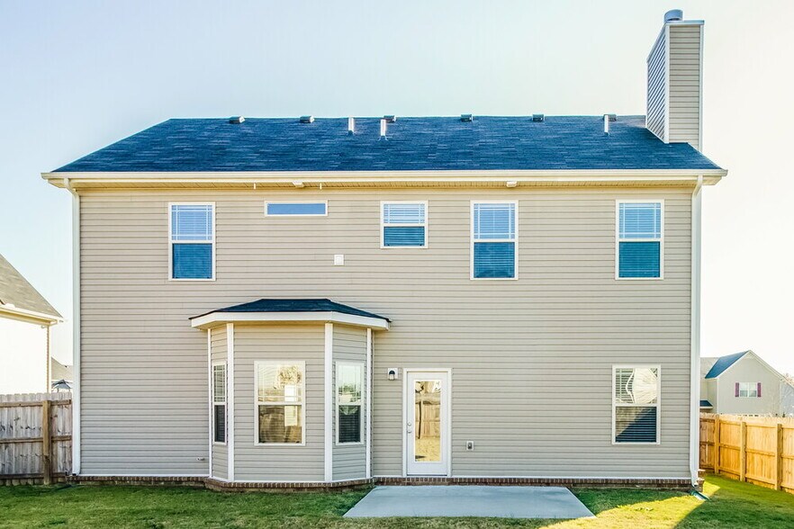 Building Photo - 8005 Lakota Ct