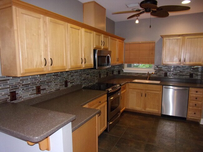 Building Photo - 1822 Sea Pines Ln