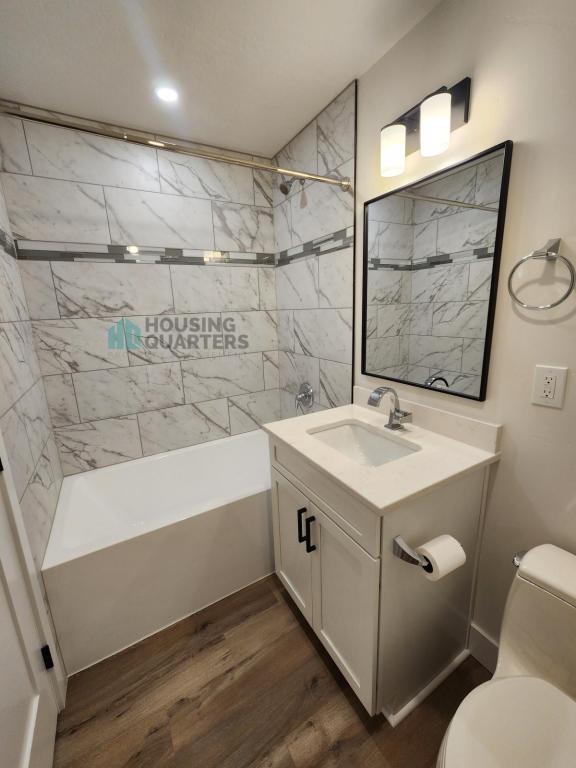Building Photo - 8416 E Maringo Dr