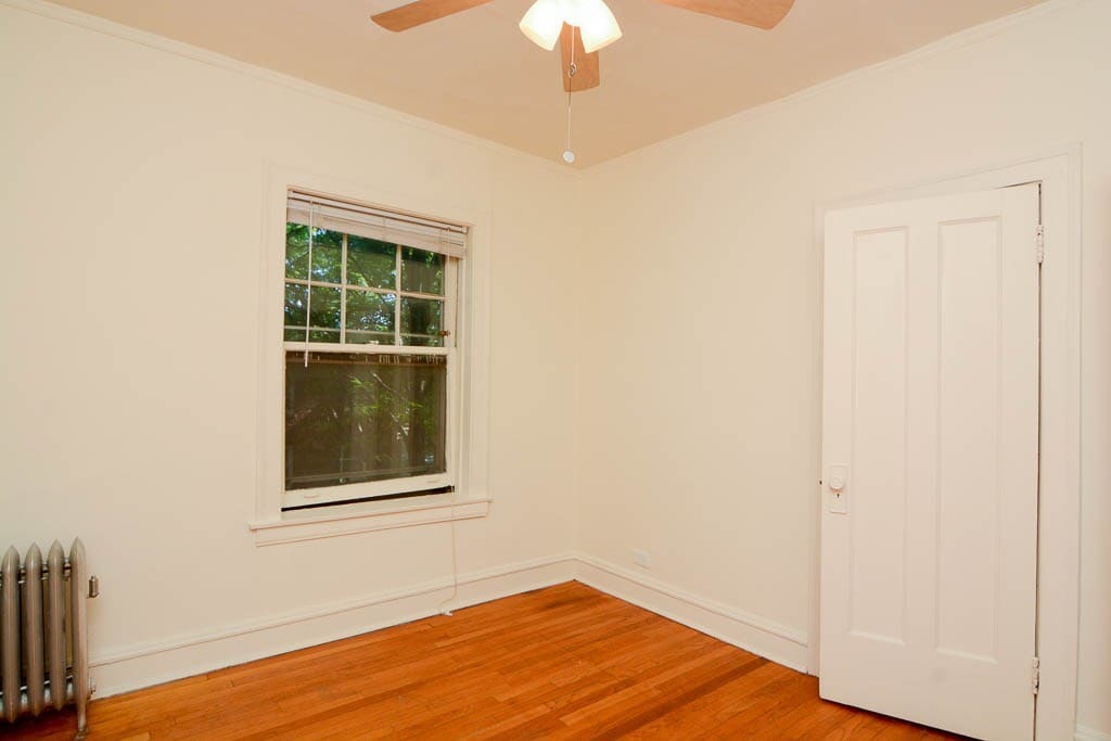 Building Photo - 4873 N Talman Ave