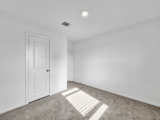 Building Photo - 25660 Rose Creek Dr