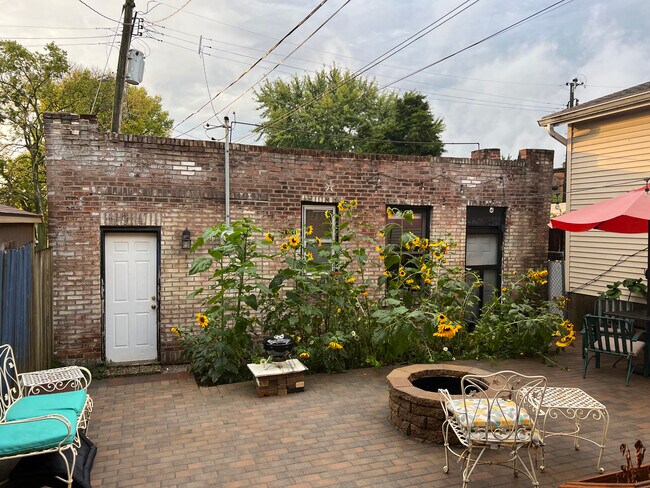 Building Photo - 6644 Gravois Ave