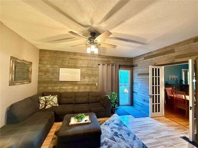 Building Photo - 1201 6th St SW