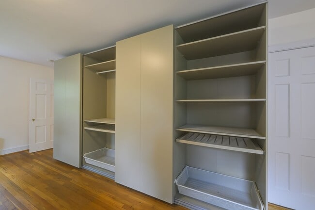 Building Photo - Charming & Spacious Colonial in N Cleveland Park w/Park-Like Rear Garden & Detached Garage