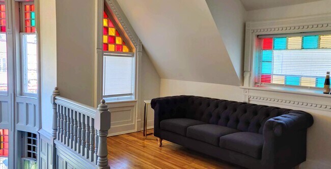 Building Photo - 53 Main St