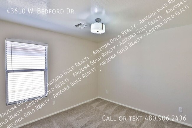 Building Photo - 43610 Bedford Dr