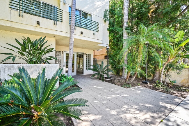 Building Photo - 4620 Vista Del Monte Ave