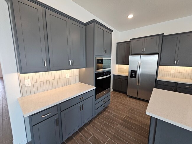 Building Photo - Wonderful new build with family fun amenities
