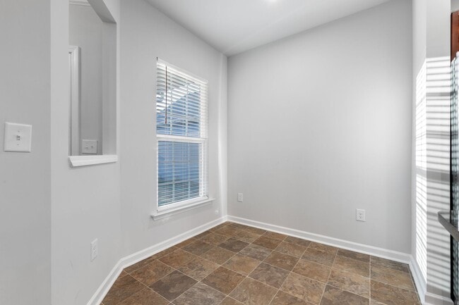 Building Photo - Beautiful 3 bed/2 bath Home in Griffin in Senior Community!