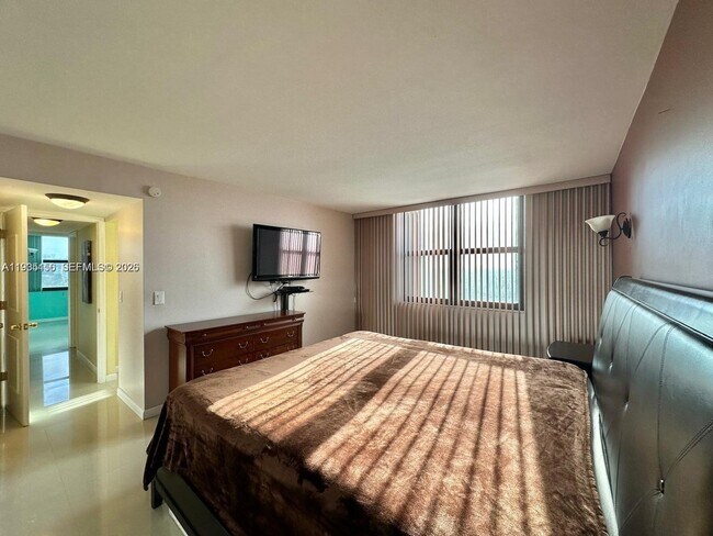 Building Photo - 2401 S Ocean Dr