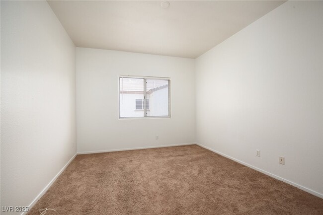 Building Photo - 5655 E Sahara Ave