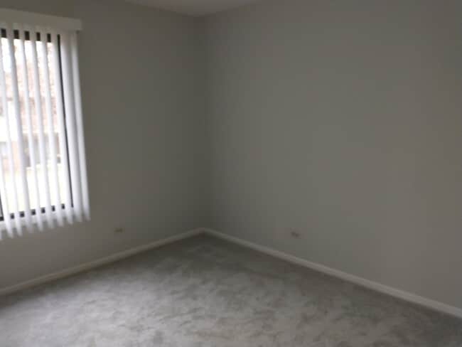 Building Photo - 905 Surrey Dr