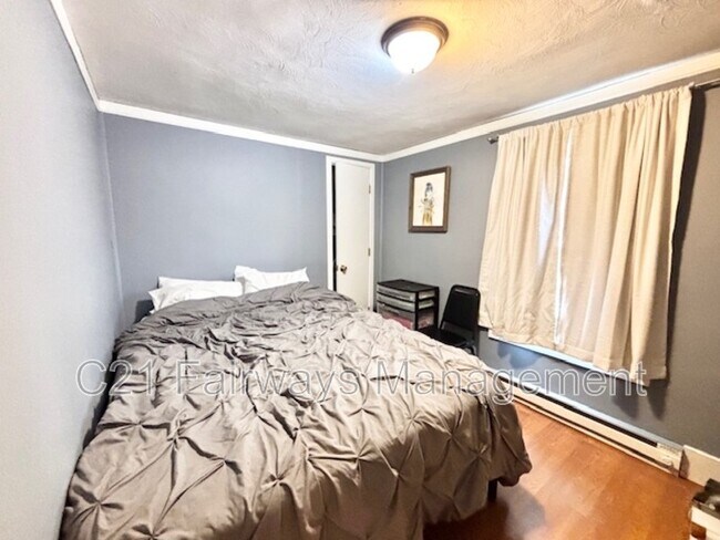 Building Photo - 217 N Lincoln Ave