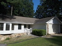 Building Photo - 697 Pepperwood Trail