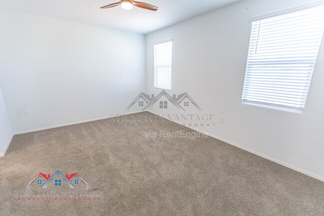 Building Photo - 1330 W Hess Ave