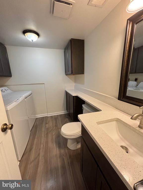 Building Photo - 109 Ash Hollow Dr