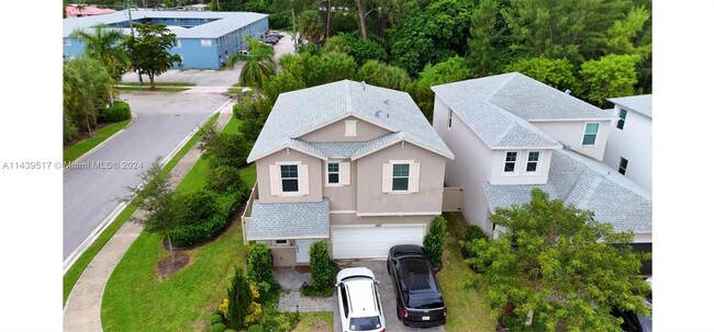 Building Photo - 1801 Lake Cove Dr
