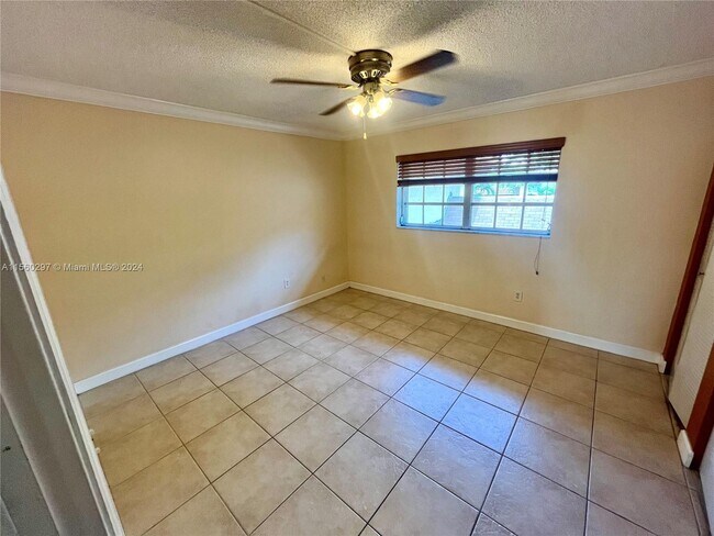Building Photo - 8600 SW 109th Ave