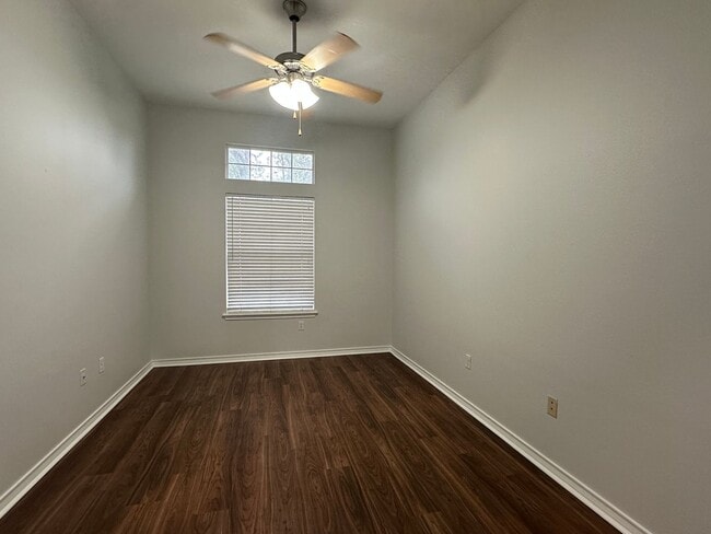 Building Photo - Ready for move in