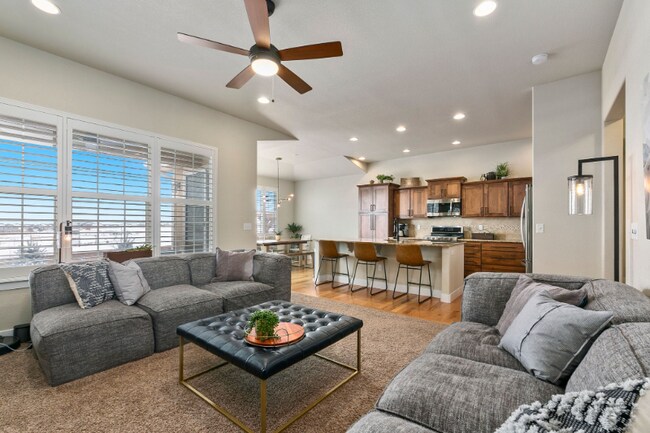 Building Photo - 1061 Mount Columbia Dr