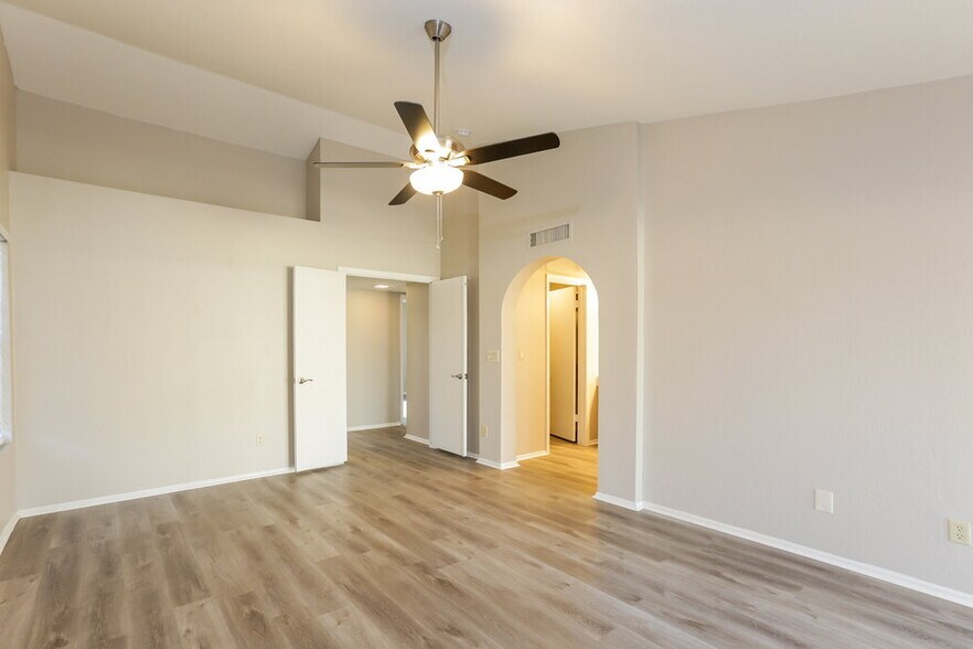 Building Photo - 7586 W Montebello Ave