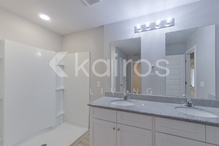 Building Photo - 112 Swallowtail Ln
