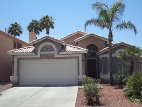 Building Photo - Beautiful Lake Community!
