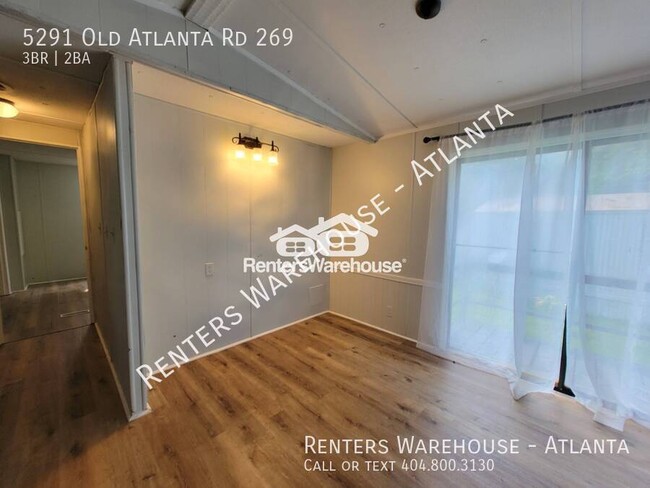 Building Photo - Spacious 3 Bedroom in quiet Mobile Park Ha...