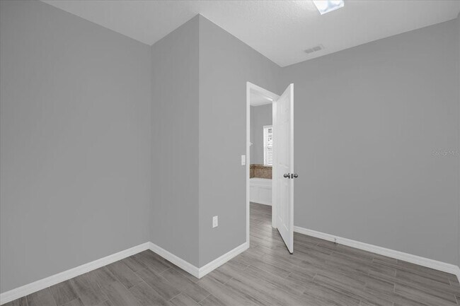 Building Photo - 3799 Briarwood Estates Cir