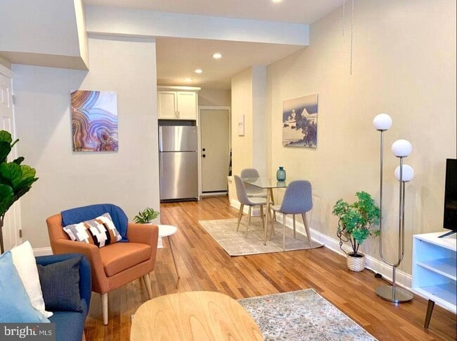 Building Photo - 1404 S 2nd St