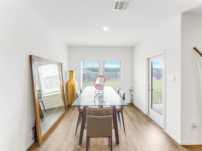 Building Photo - 15022 High Rpds Ln