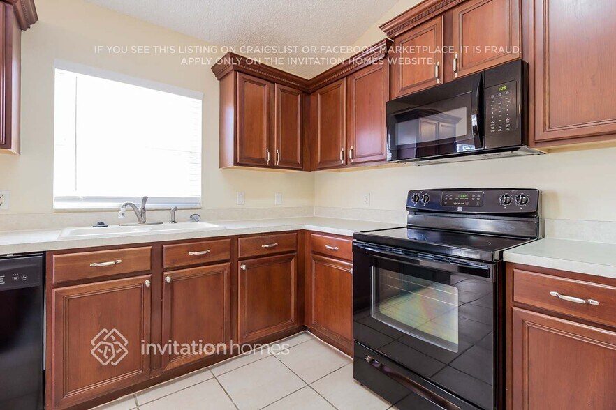 Building Photo - 1640 Wekiva Dr