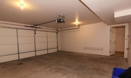 Building Photo - 3 bedroom, 2 bath Townhome in North Liberty