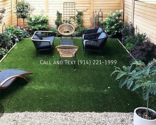 Building Photo - 245 Woodworth Ave