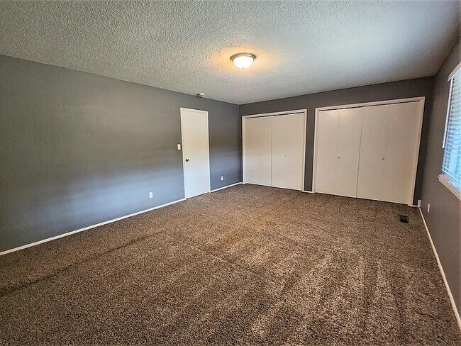 Building Photo - 3015 Barmouth Dr