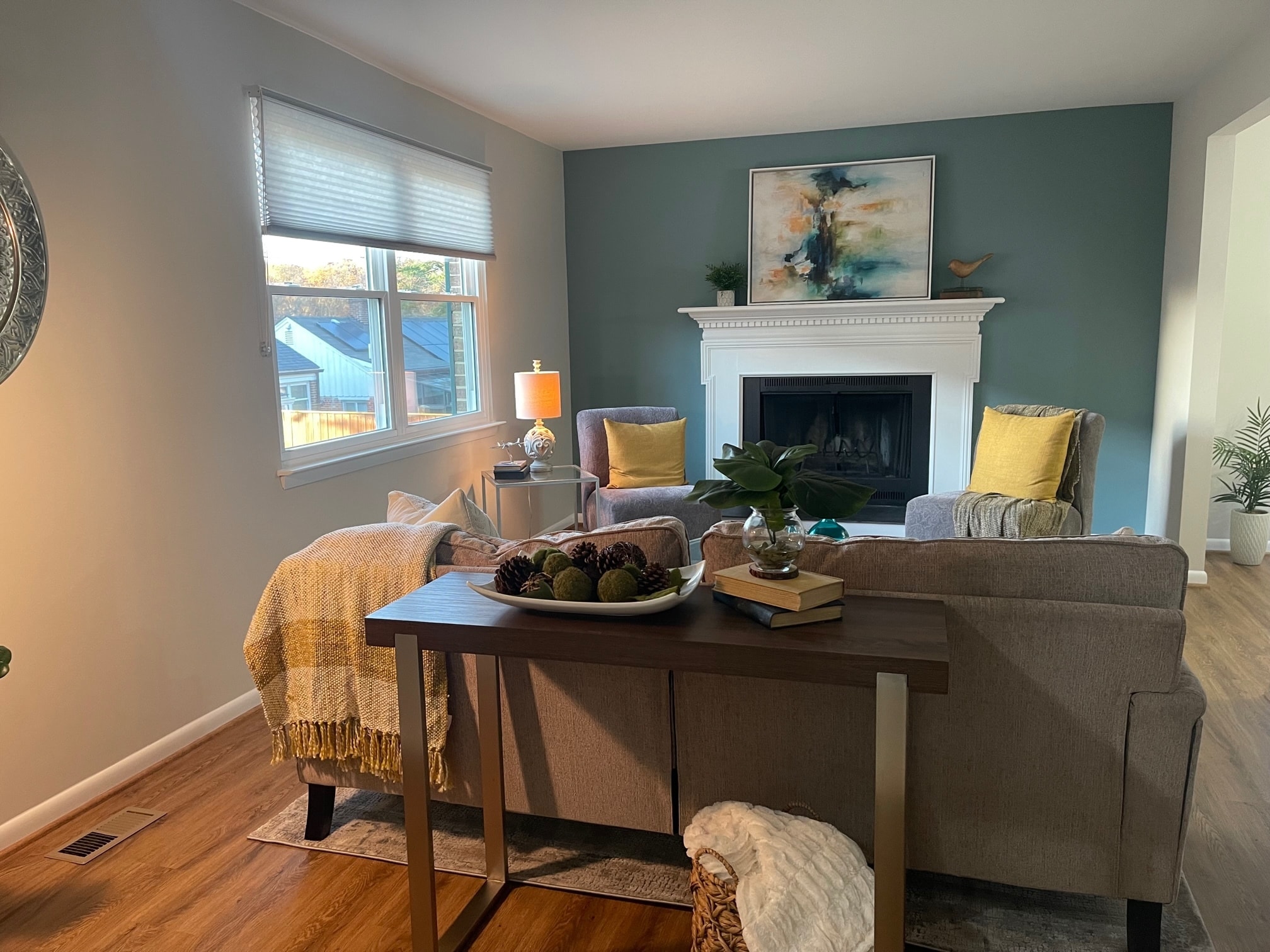 Living Room - 9705 Glen Ave