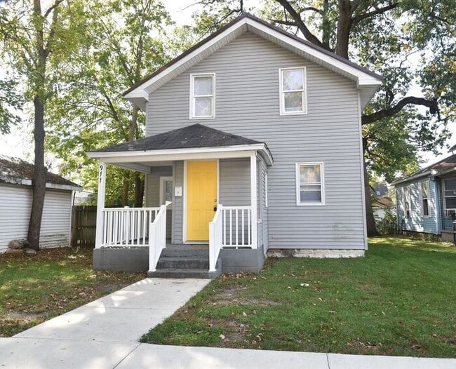 Building Photo - Elkhart 3 bedroom and 2 full baths