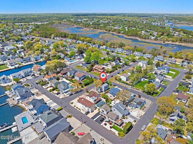 Building Photo - 19 Ardmore Dr