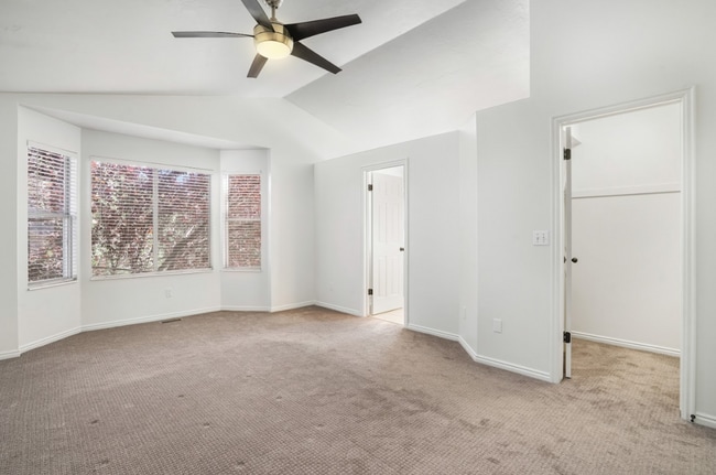 Building Photo - Modern 5 Bedroom Home with 3Car Garage in Sandy Neighborhood