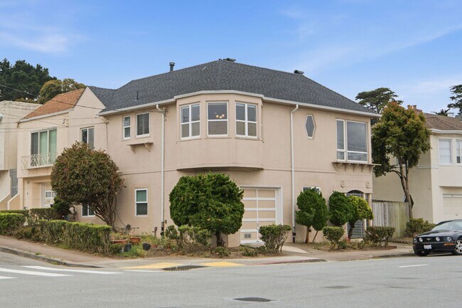 Building Photo - 1603 Ortega St