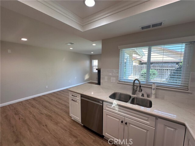 Building Photo - 10279 Candlewood St