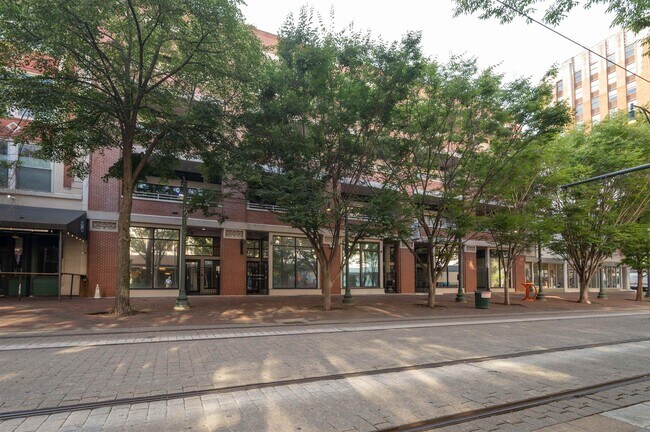 Building Photo - 95 S Main St