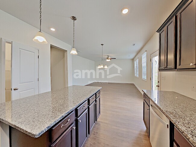 Building Photo - 445 Charity Ln