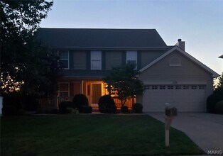 Building Photo - 809 Barklage Ct