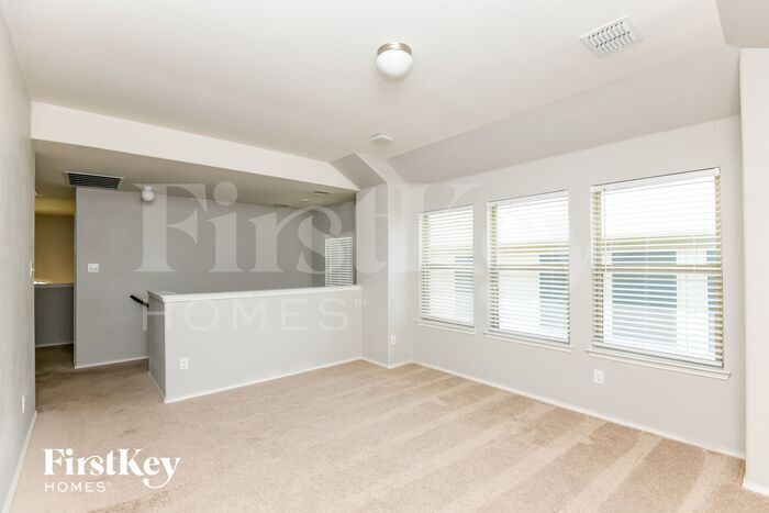 Building Photo - 5836 Japonica St